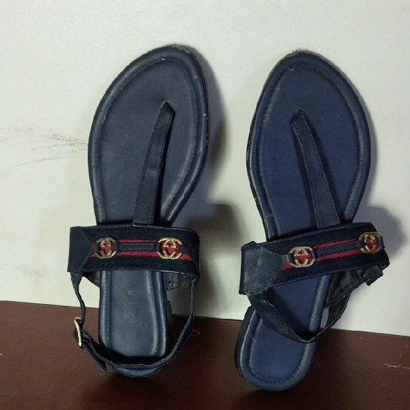 Gucci Sandals - Picture 1 of 5